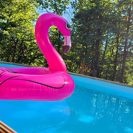 Parque de Campismo Roulotte Avec Piscine La Jonquille Valgorge